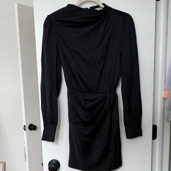 Abercrombie and Fitch Long-Sleeve Satin Draped High-Neck Mini Dress - Picture 5 of 8